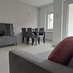 Апартаменты Urban By Quokka 360 - Modern Minimal In *