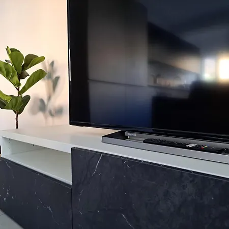 Apartment Urban By Quokka 360 - Modern In *