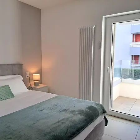 Urban By Quokka 360 - Modern In Апартаменты